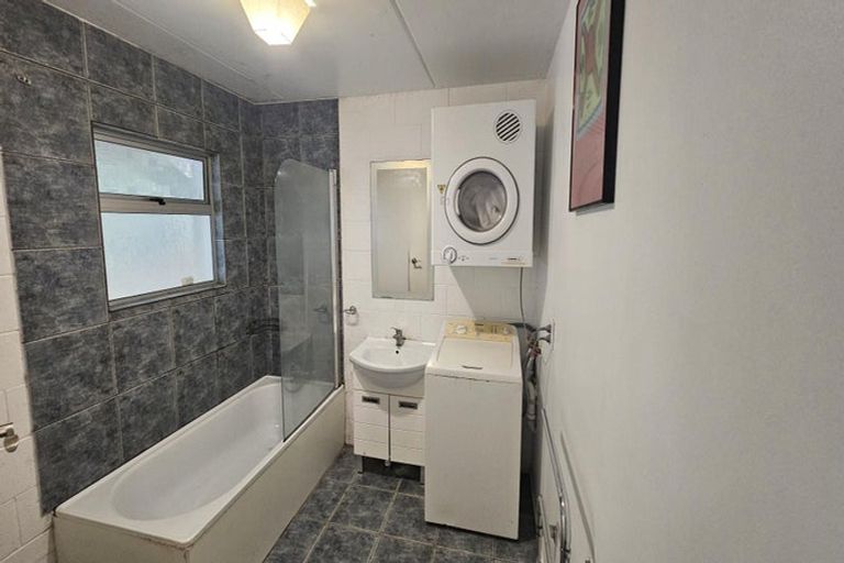 Photo of property in 1/57 Carrington Street, Lower Vogeltown, New Plymouth, 4310