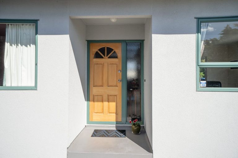 Photo of property in 15 Hawtrey Terrace, Johnsonville, Wellington, 6037