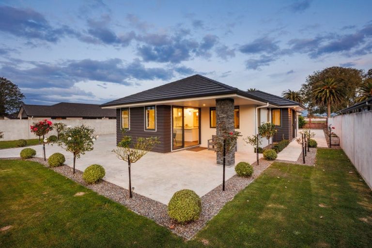 Photo of property in 7 Grand Oaks Drive, Awapuni, Palmerston North, 4412