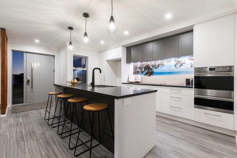 Photo of property in 32 Montiicola Drive, Papamoa Beach, Papamoa, 3118