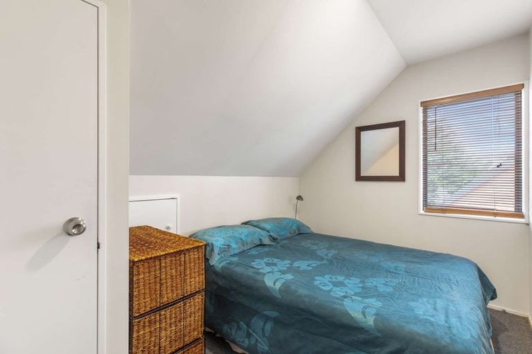 Photo of property in 8/37 Fields Parade, Oteha, Auckland, 0632