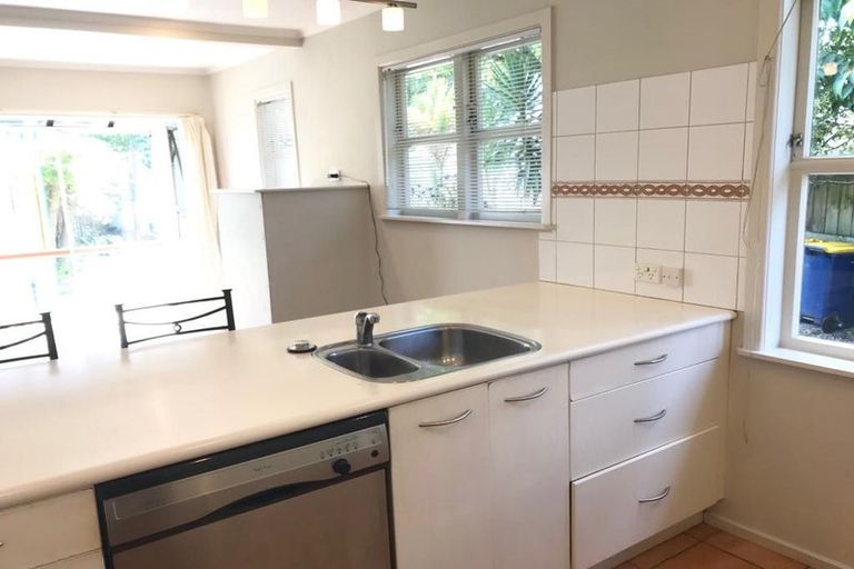 Photo of property in 185 Birkdale Road, Birkdale, Auckland, 0626