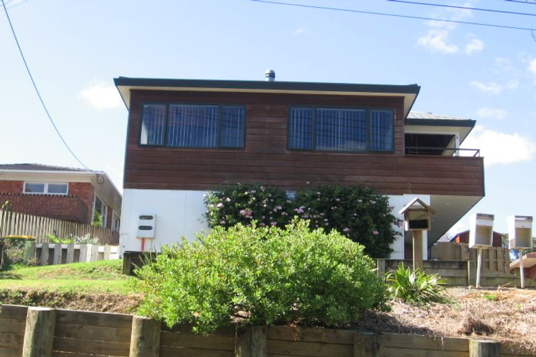 Photo of property in 15 Seaton Road, Murrays Bay, Auckland, 0630