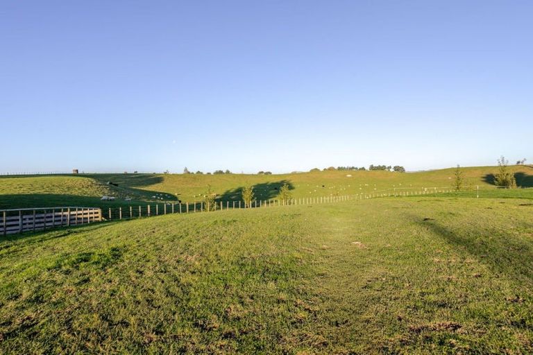 Photo of property in 180 Tipapakuku Road, Dannevirke, 4930