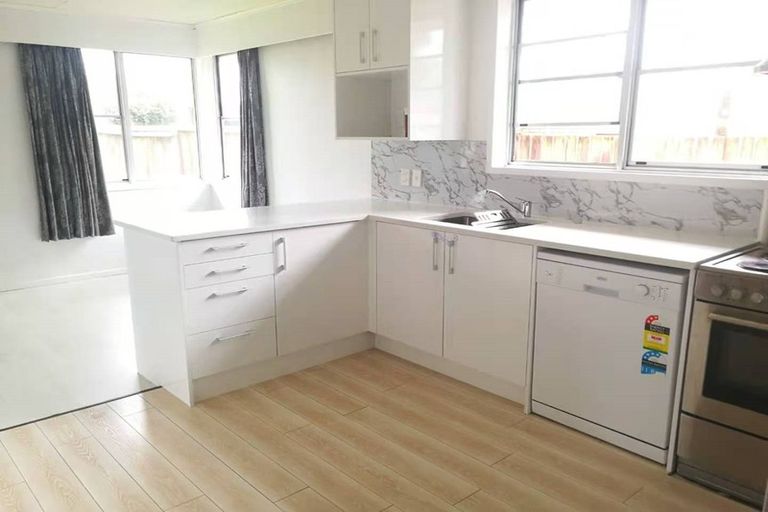 Photo of property in 10 Ware Place, Pakuranga Heights, Auckland, 2010