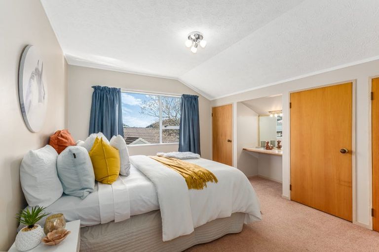 Photo of property in 10 James Cook Drive, Whitby, Porirua, 5024