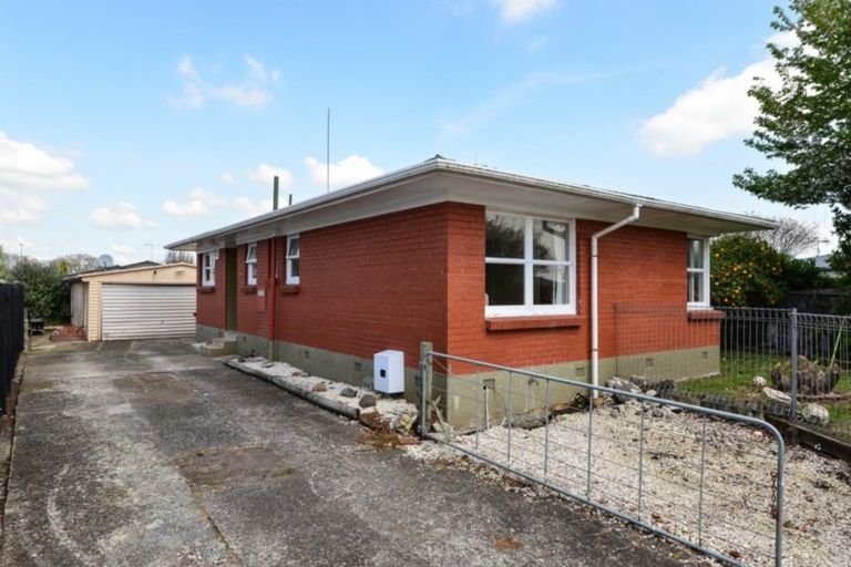 Photo of property in 4 Bremridge Place, Melville, Hamilton, 3206