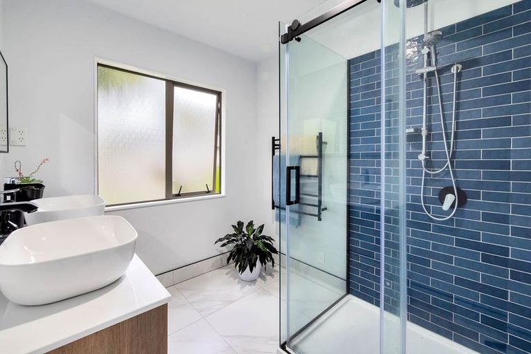 Photo of property in 40 Helen Ryburn Place, Torbay, Auckland, 0630