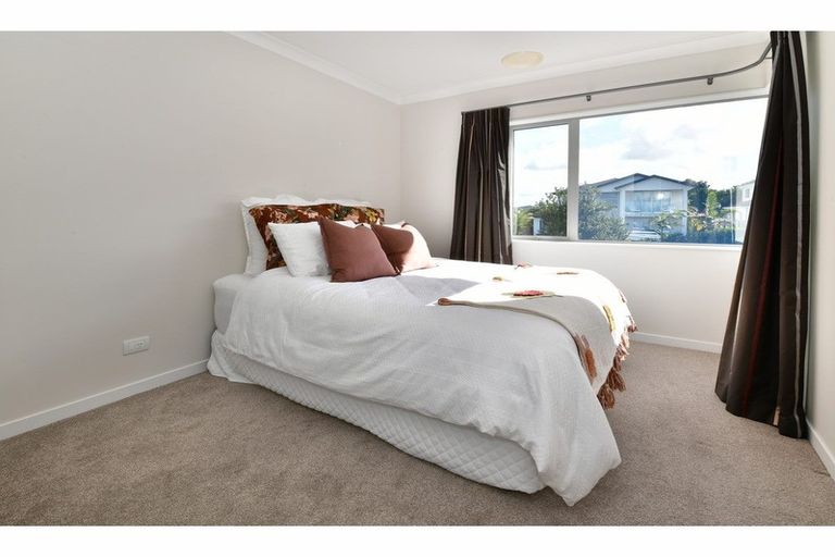 Photo of property in 13 Harvest Avenue, Orewa, 0931