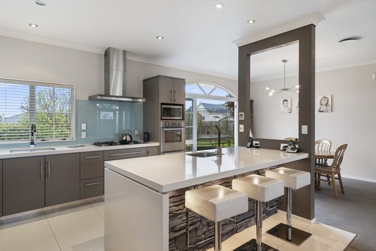 Photo of property in 10e Regan Street, Stratford, 4332