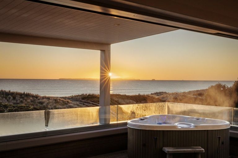 Photo of property in 357b Oceanbeach Road, Mount Maunganui, 3116