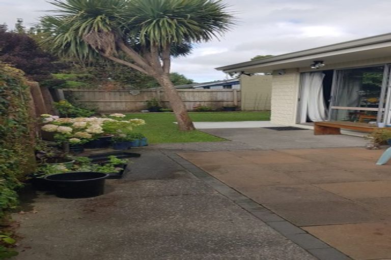 Photo of property in 2/125a Mackenzie Avenue, Woolston, Christchurch, 8023