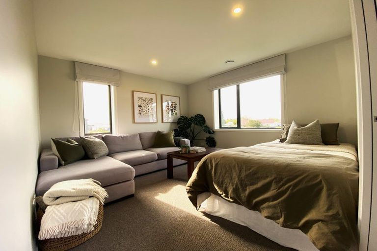 Photo of property in 2/17 Rawhiti Avenue, New Brighton, Christchurch, 8083