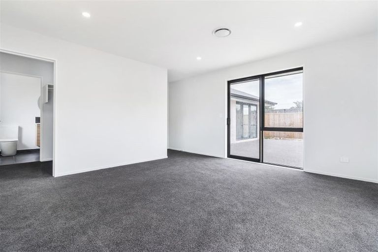 Photo of property in 15 Fountain Place, Rolleston, 7614