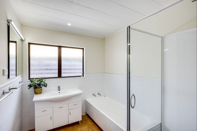 Photo of property in 17 Churchill Drive, Taradale, Napier, 4112