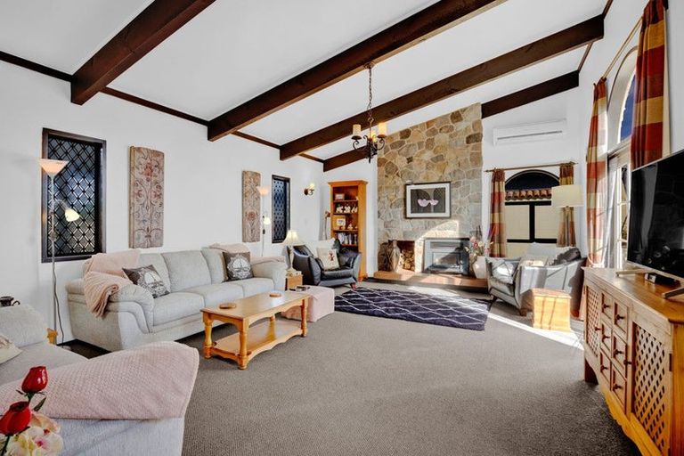 Photo of property in 15 Kowhai Street, Hawera, 4610