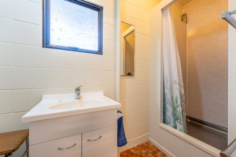 Photo of property in 16 Coronation Street, Moeraki, Palmerston, 9482