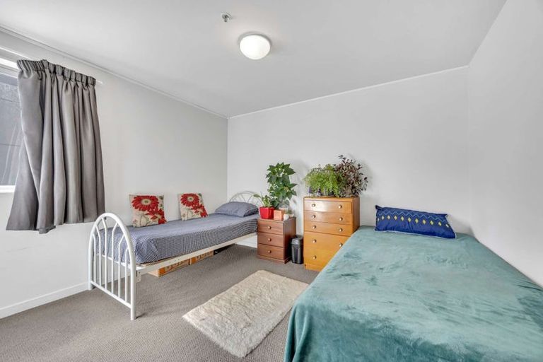 Photo of property in Montreaux Apartments, 5g/164 The Terrace, Wellington Central, Wellington, 6011