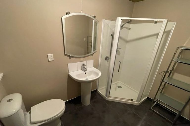 Photo of property in 4/6 Defoe Place, Waltham, Christchurch, 8023