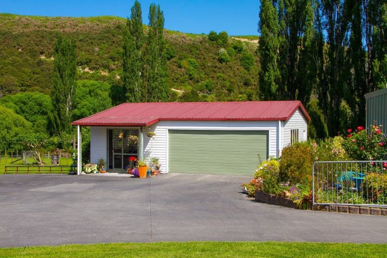 Photo of property in 1036 State Highway 4, Parikino, Wanganui, 4573