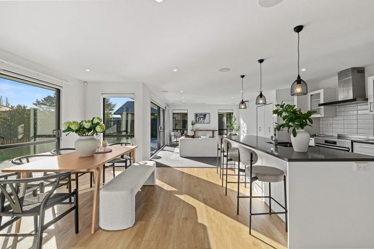 Photo of property in 10 Emma Street, Marshland, Christchurch, 8083