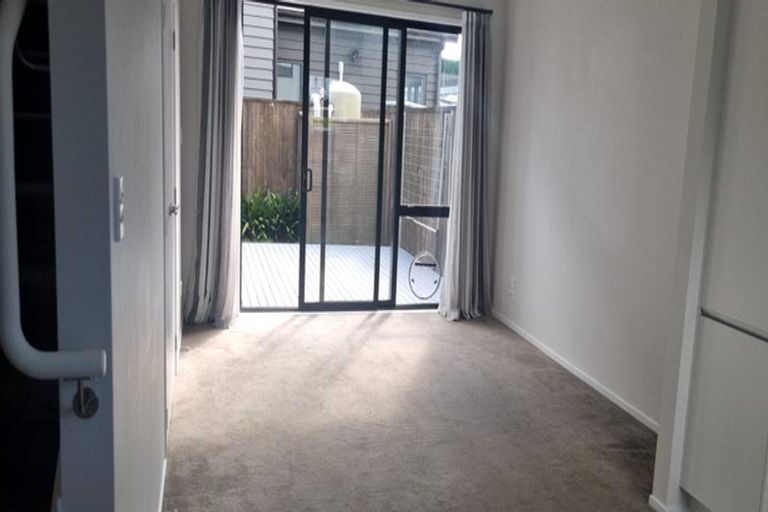 Photo of property in 20 Sidney Wallingford Way, Hobsonville, Auckland, 0616