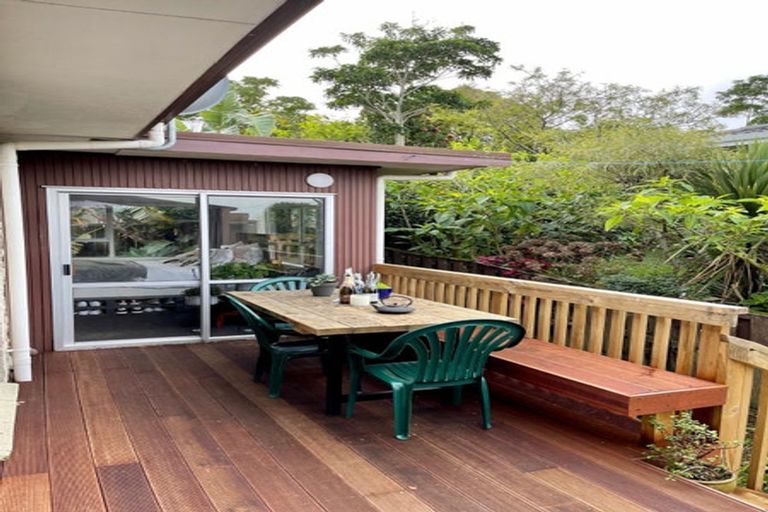 Photo of property in 2/2 Northwick Place, Hillcrest, Auckland, 0627