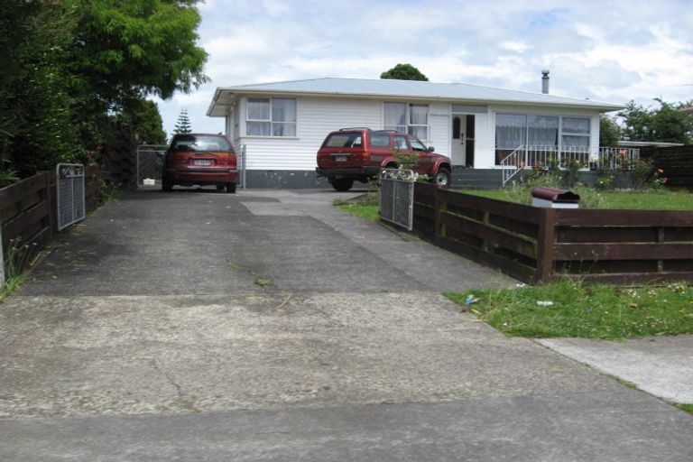 Photo of property in 13 Friesian Drive, Mangere, Auckland, 2022