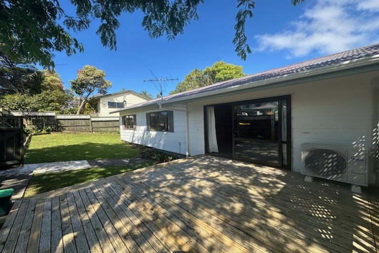 Photo of property in 1/34 Gatman Street, Birkdale, Auckland, 0626