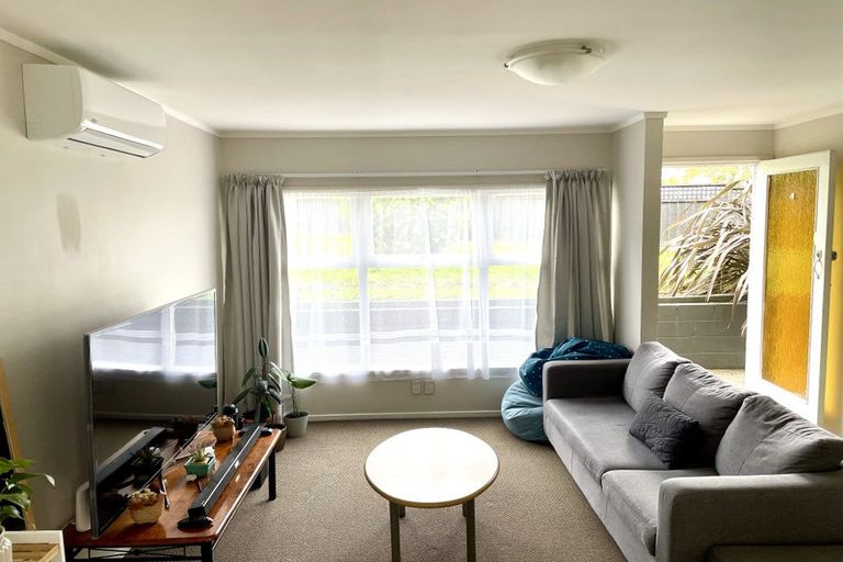 Photo of property in 101 Stanley Road, Glenfield, Auckland, 0629