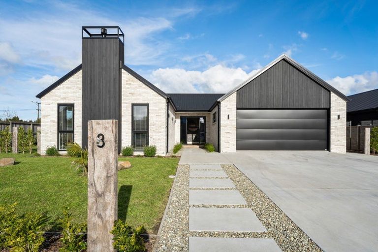 Photo of property in 8 Tiaki Lane, Matakana, 0985