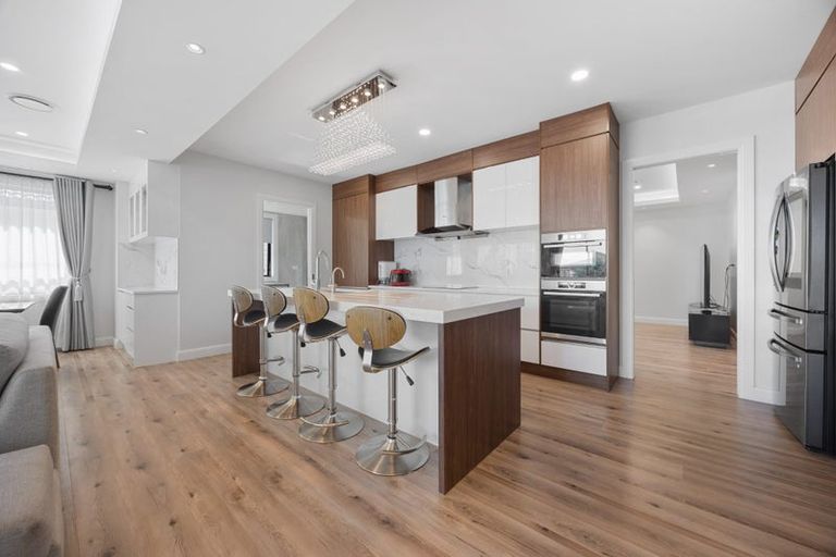 Photo of property in 2 Drumnaconagher Road, Flat Bush, Auckland, 2019