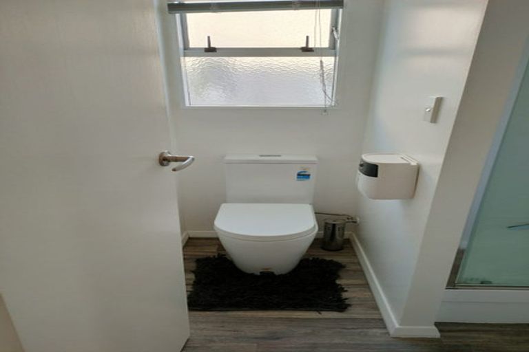 Photo of property in 19/125u Queens Drive, Lyall Bay, Wellington, 6022