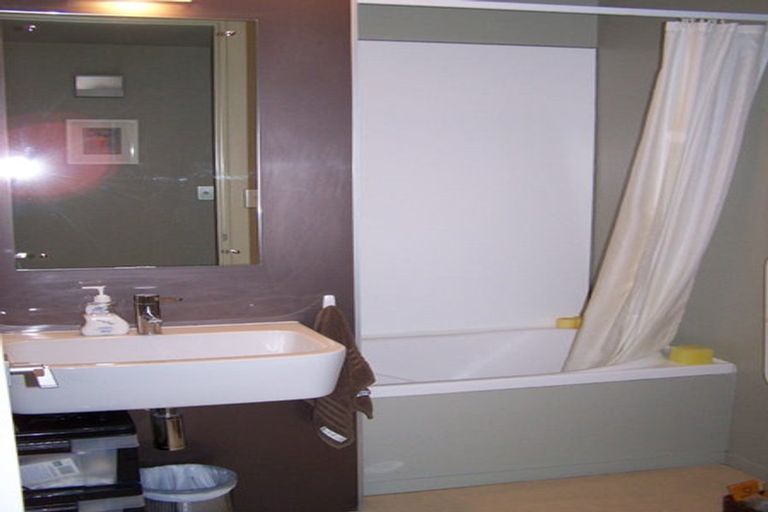 Photo of property in Vespa Apartments, 502/20 Hanson Street, Mount Cook, Wellington, 6021