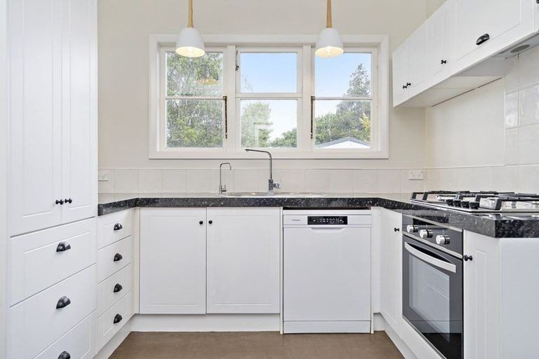 Photo of property in 77 Jellicoe Drive, Hamilton East, Hamilton, 3216