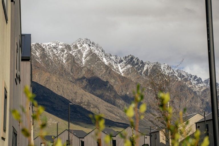 Photo of property in 12 Shearers Drive, Frankton, Queenstown, 9300