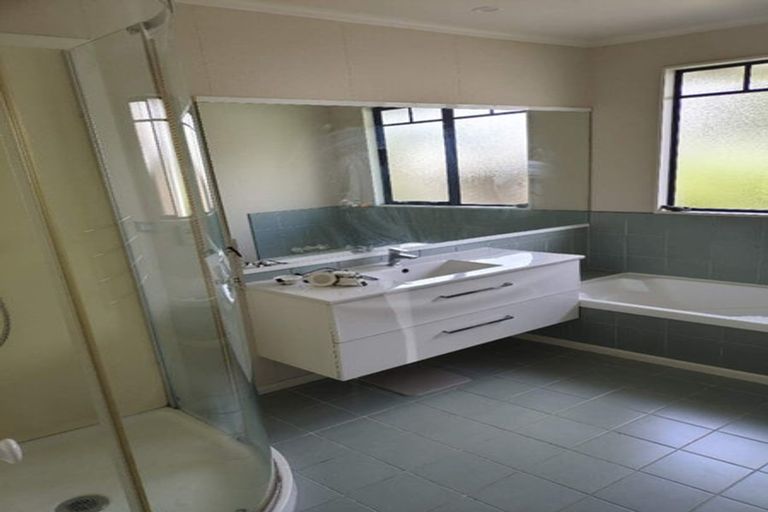 Photo of property in 6 Stewart Gibson Place, Manurewa, Auckland, 2105