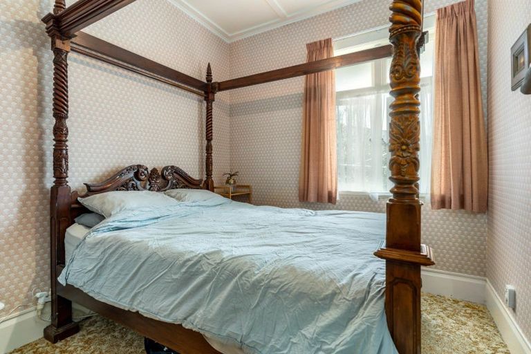 Photo of property in 6 Ross Street, Marton, 4710