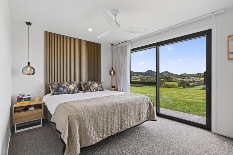 Photo of property in 10 Lakeview Lane, Mangawhai, 0573