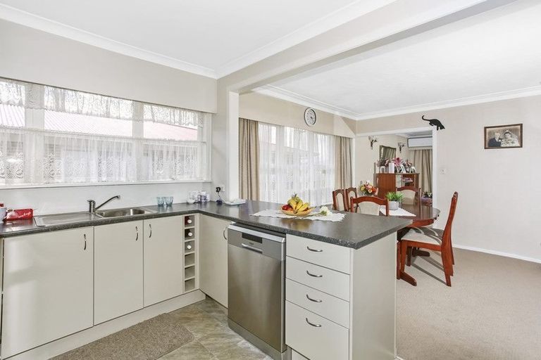 Photo of property in 26 Shirley Avenue, Papakura, 2110