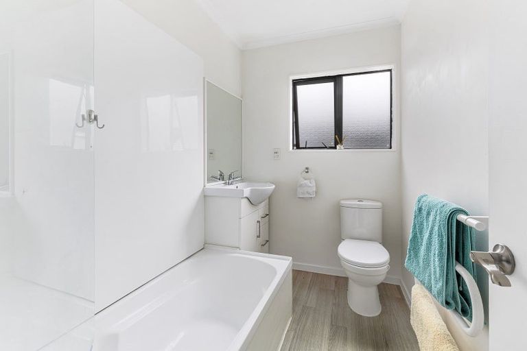 Photo of property in 49u3 Ranui Terrace, Tawa, Wellington, 5028