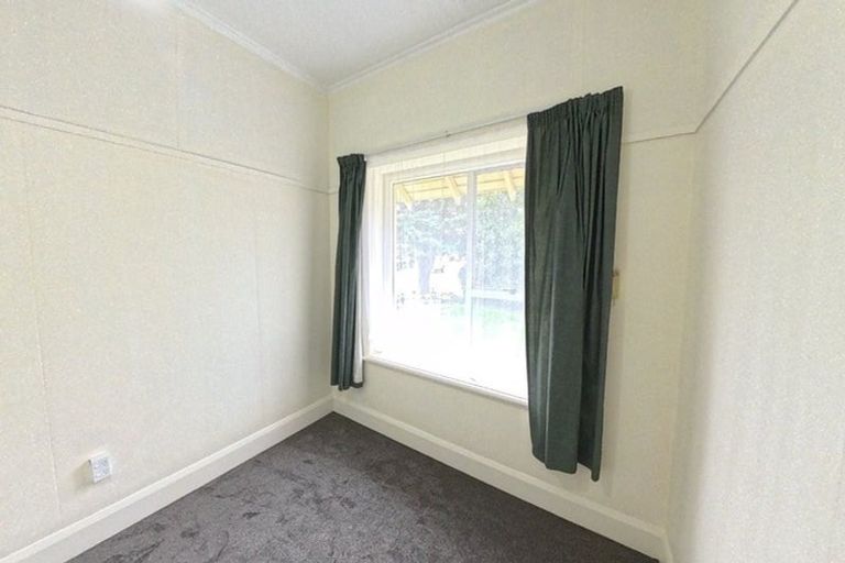 Photo of property in 4 Wood Street, Takaro, Palmerston North, 4410