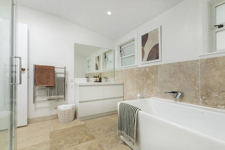 Photo of property in 226 Upper Harbour Drive, Greenhithe, Auckland, 0632