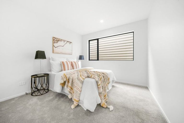 Photo of property in 102b Te Oneroa Way, Long Bay, Auckland, 0630