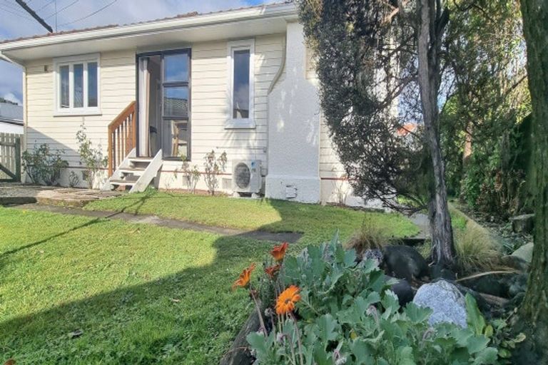 Photo of property in 1/50 Parkers Road, Tahunanui, Nelson, 7011