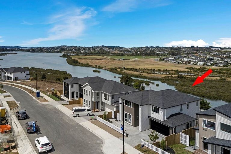 Photo of property in 28 Cassidy Drive, Orewa, 0931