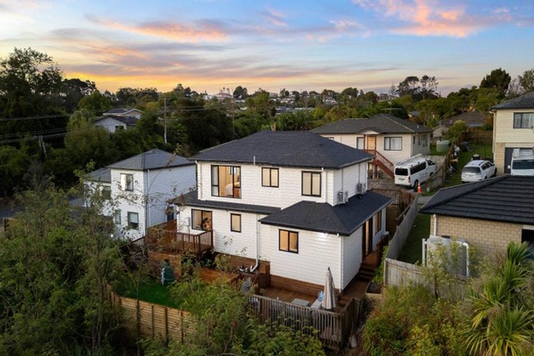 Photo of property in 1b Makora Road, Massey, Auckland, 0614