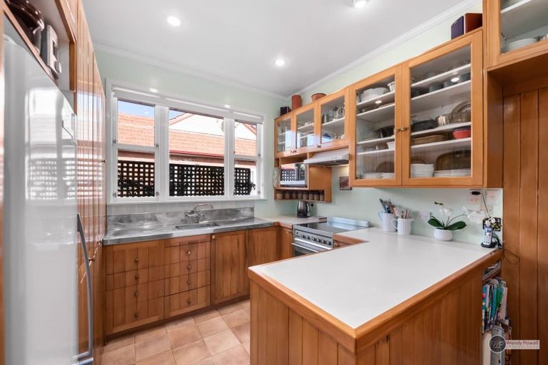 Photo of property in 30 Collingwood Street, Waterloo, Lower Hutt, 5011