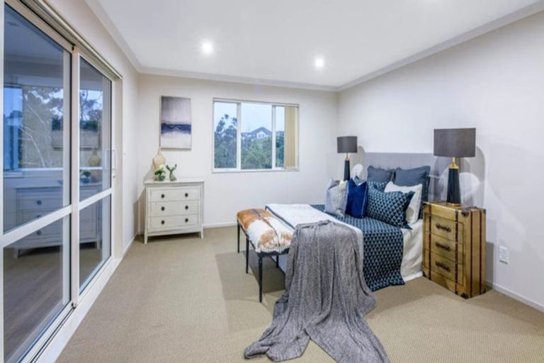 Photo of property in 72 Bur Oak Terrace, Schnapper Rock, Auckland, 0632