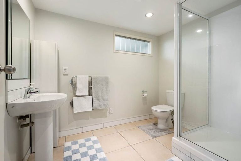 Photo of property in 76 Jaemont Avenue, Te Atatu South, Auckland, 0610
